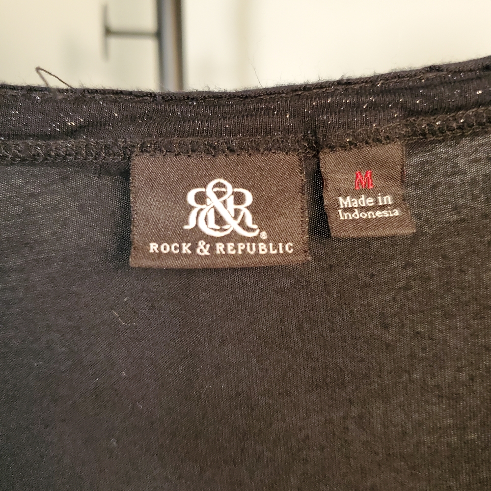 Rock & Republic Black Glitter V-Neck Tee - Picture 2 of 3
